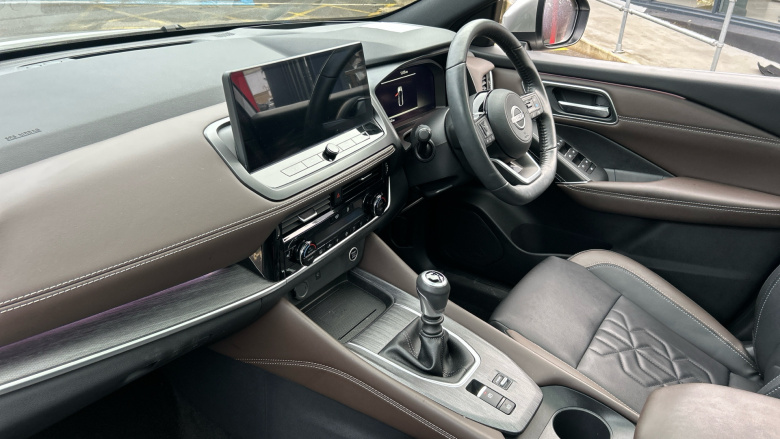 Nissan Qashqai 1.3 DiG-T MH Tekna 5dr Petrol Hatchback